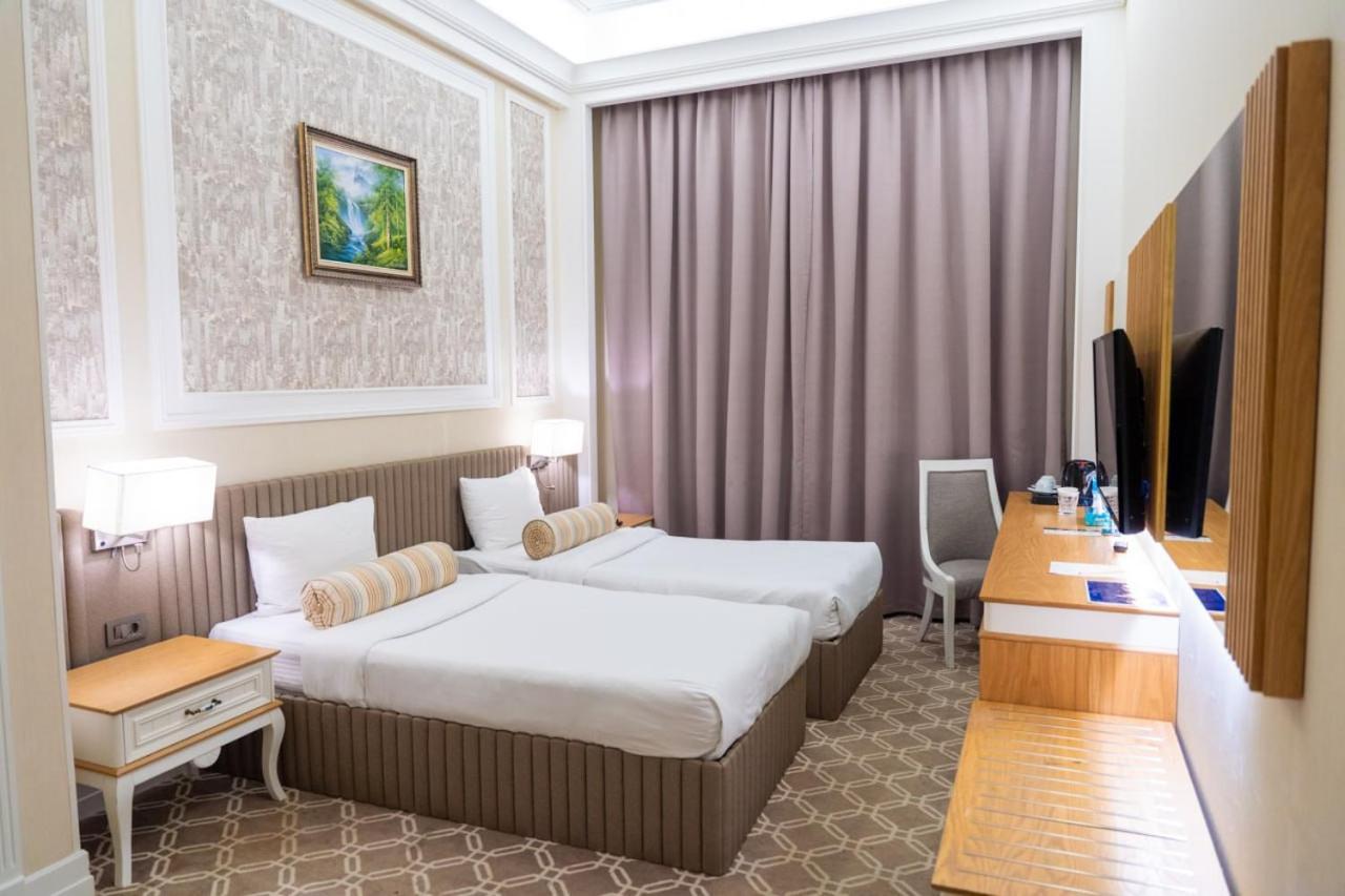Theatrum Hotel Baku Bagian luar foto