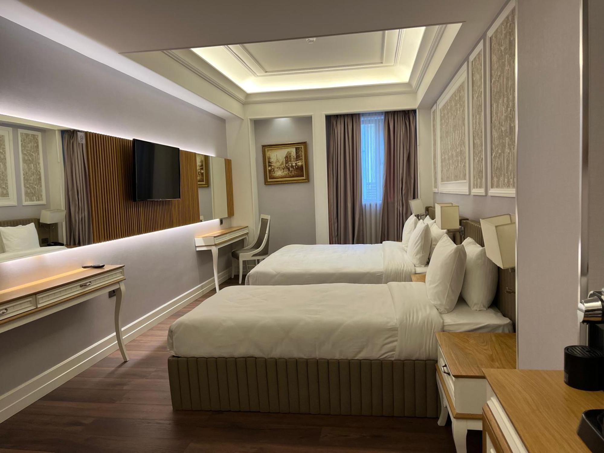 Theatrum Hotel Baku Bagian luar foto