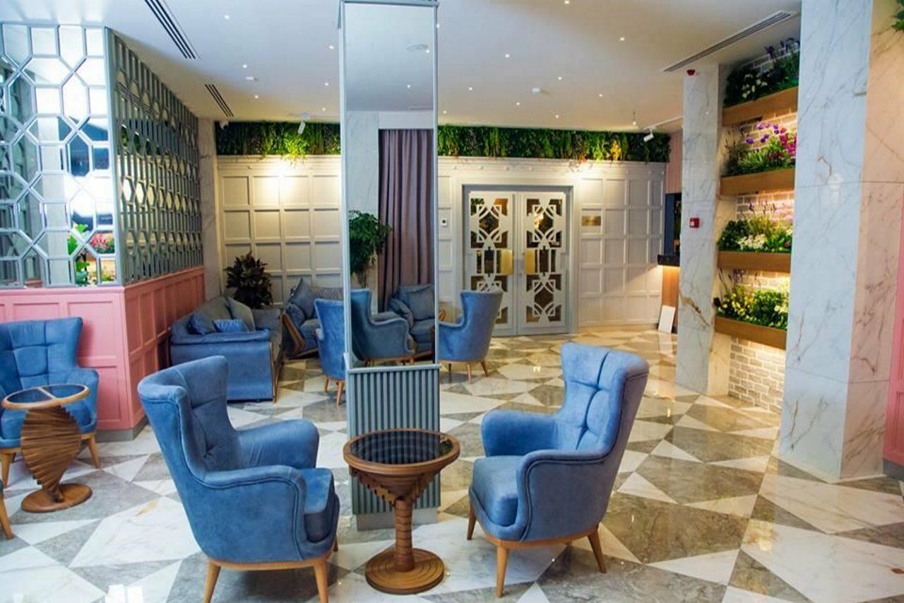 Theatrum Hotel Baku Bagian luar foto Lobby